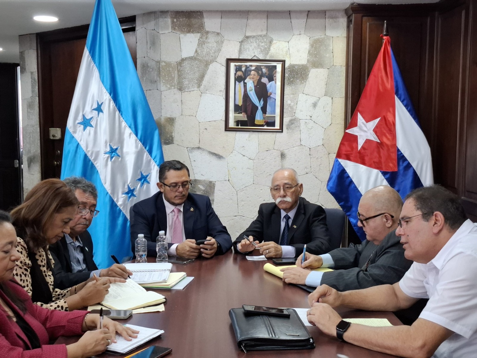Avanza alfabetización en Honduras con apoyo de metodología cubana “Yo Sí Puedo”